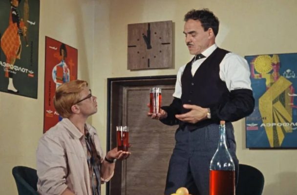    Кадр из фильма «Кавказская пленница» (режиссер Леонид Гайдай)