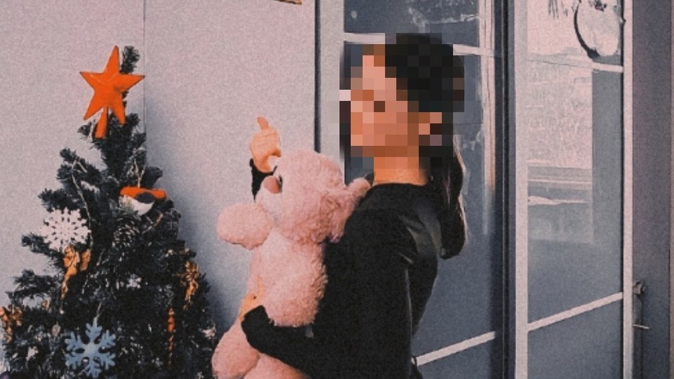 «Дочка угасала восемь дней, теряла сознание»: школьница умерла в новосибирской больнице — что говорит Минздрав