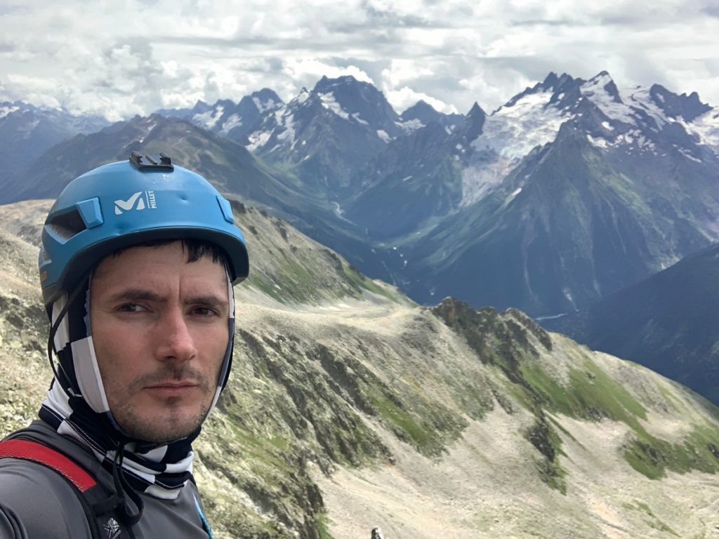 Фото предоставлено Д. Хаджи- Мустафа📷    Волжанин покорил Эльбрус, Хибины и в одиночку перешел Кавказский хребет
