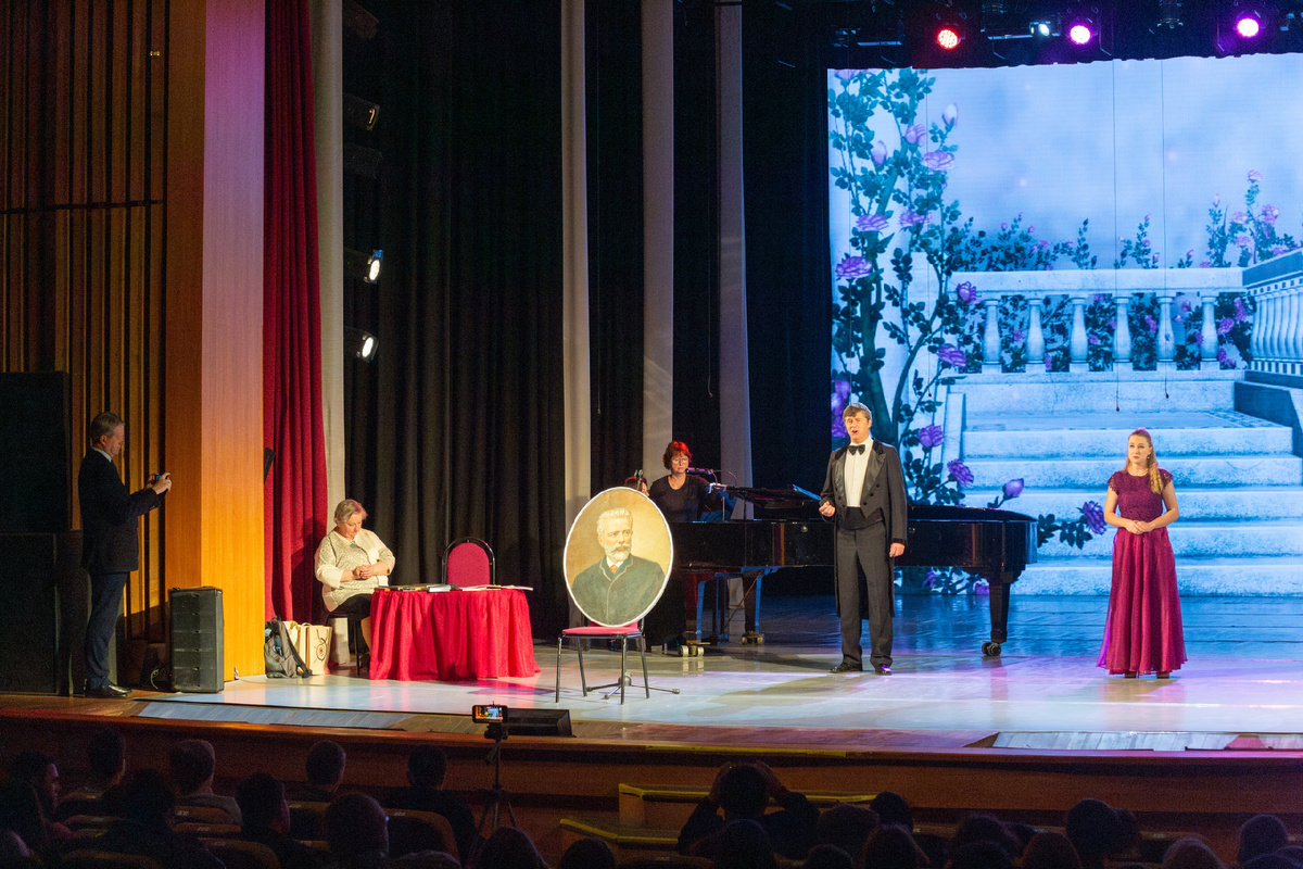 Спасибо музыкантам: лауреатам международных, российских конкурсов - Ирина Стрельчюнене, Павел Новосельцев, Алиса Ковзалова! Брави! ФОТО: ФСТ "ОБРАЗ" В. НОВОЖИЛОВ