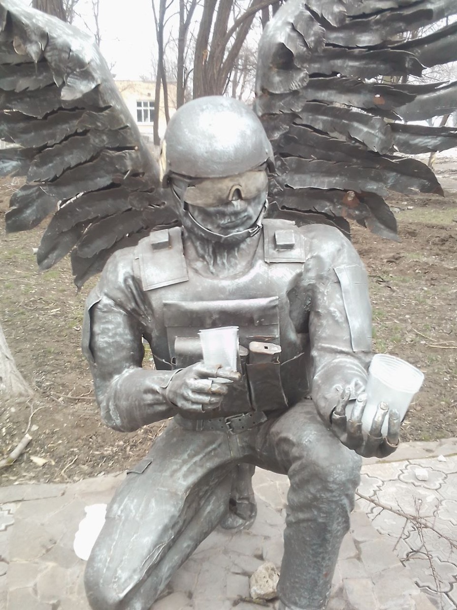 Тот самый памятник Барсуков