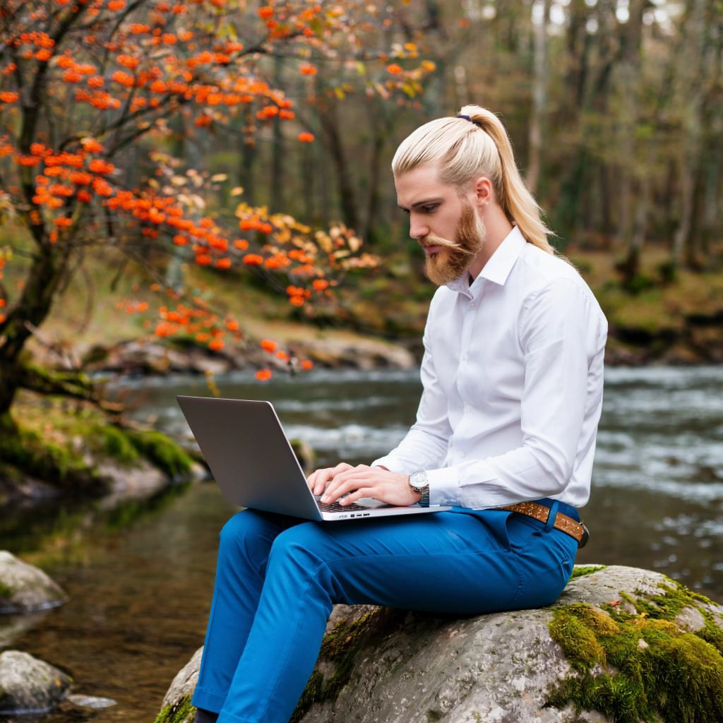  GigaChat с помощью Kandinsky