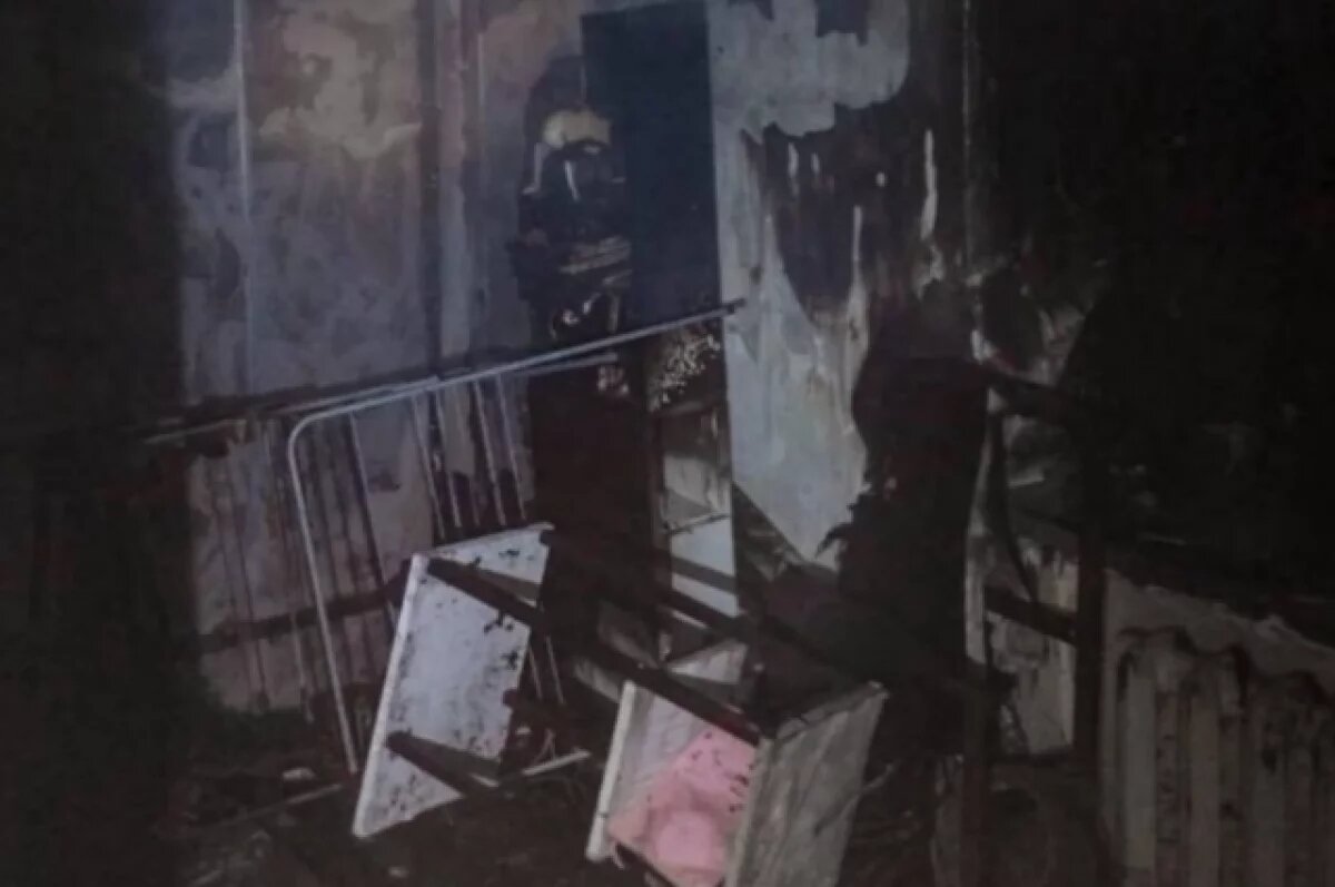    Огонь повредил 15 квадратных метров помещения.