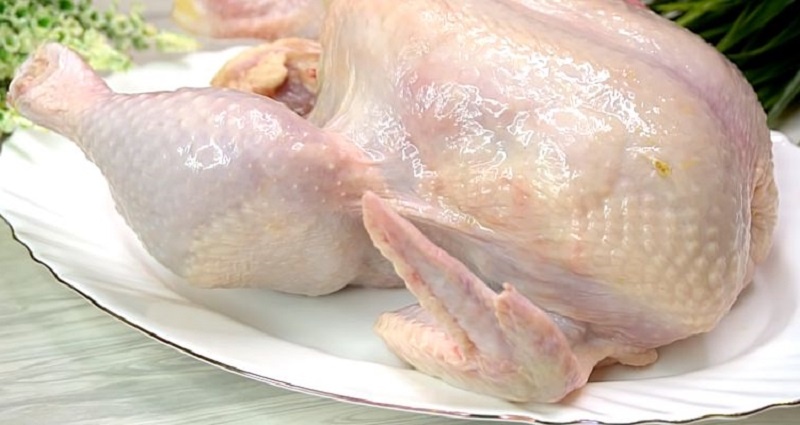 Хрустящая курица за 35 минут: быстрый рецепт для микроволновки