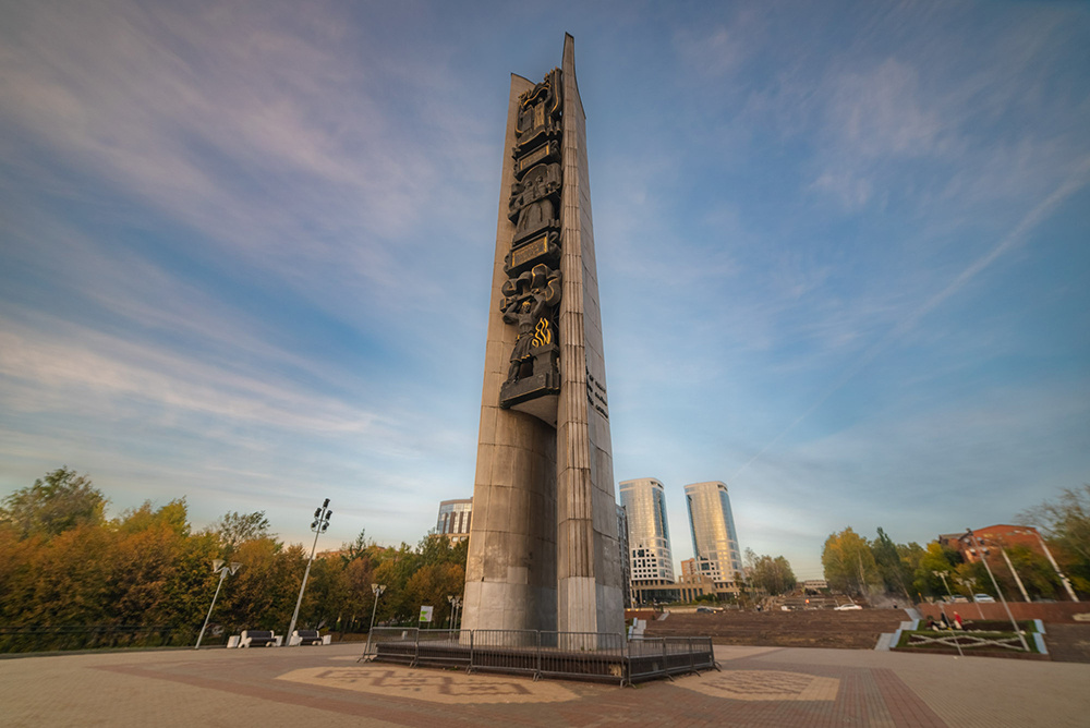    Монумент дружбы народов «Навеки с Россией». Фото: Сергей Крылов