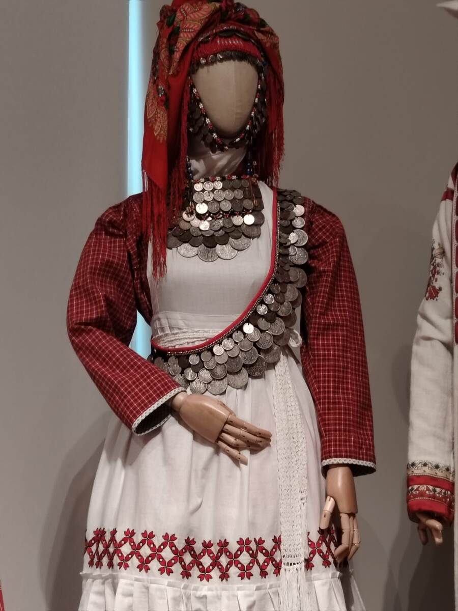 Чувашский костюм свахи первой половины ХIХ