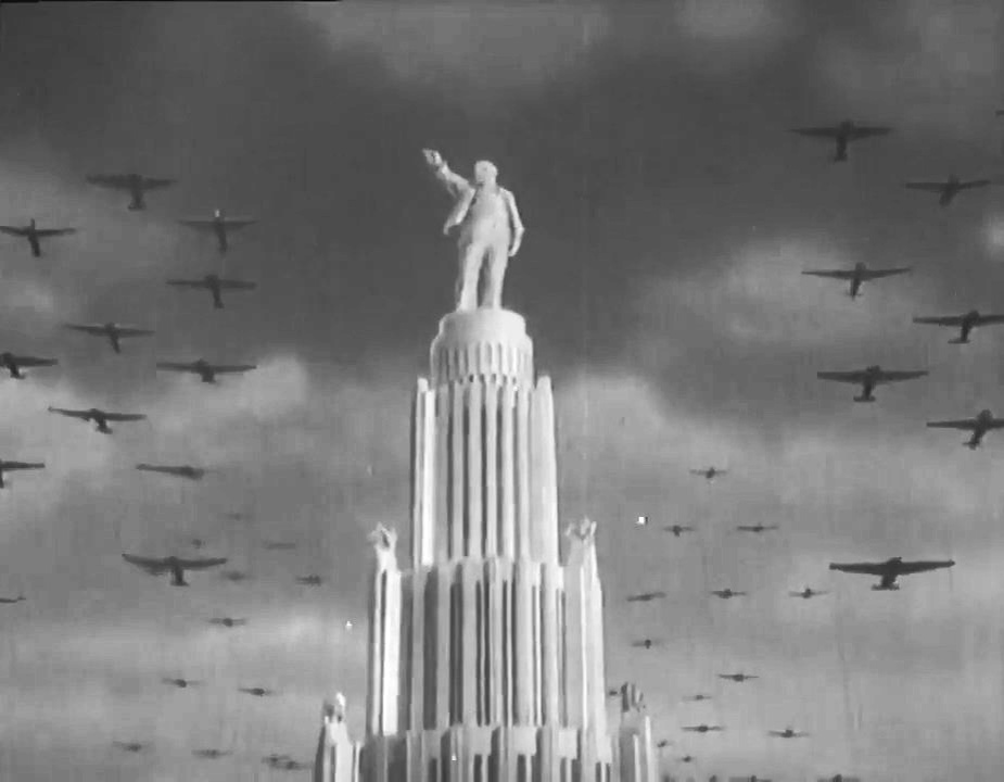 Кадр их к/ф "Новая Москва" 1938 год.