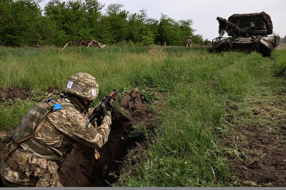   Командование ВСУ усиливает позиции в Сумах подразделениями из Красноармейска GLOBAL LOOK PRESS