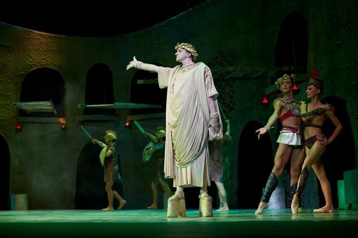 Листайте вправо, чтобы увидеть больше изображений