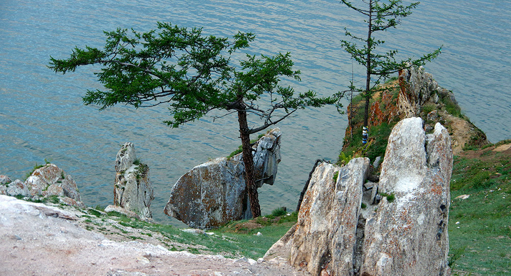 МЕСТО ПОСВЯЩЕНИЯ В ШАМАНЫ. "Байкальская фотосерия" Автор Валерий Железняков