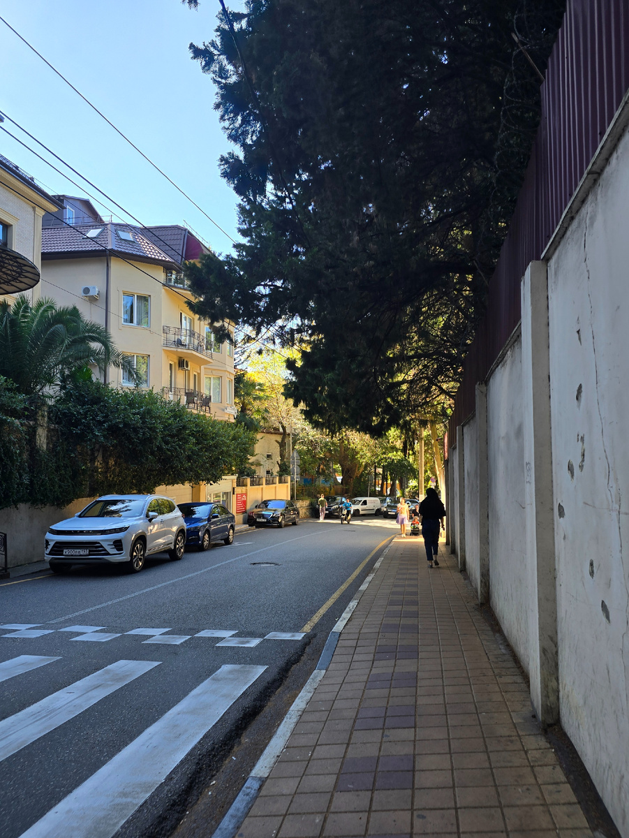 Какая-то из улиц Сочи