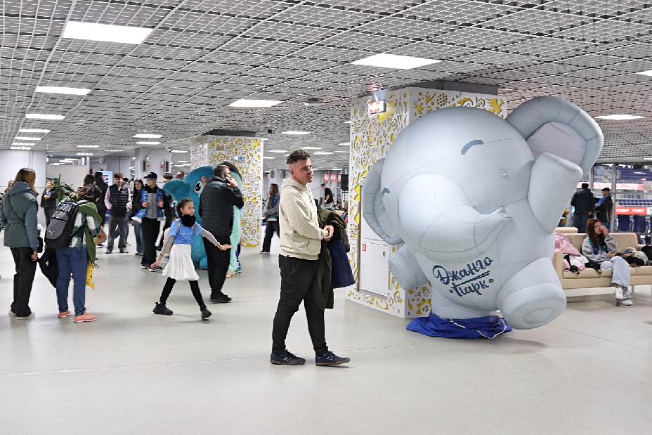 
Зона гостеприимства на 4-м этаже стадиона.