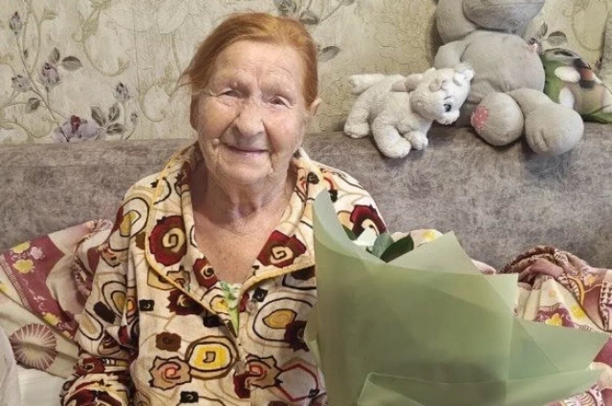    В Твери 102 года исполнилось участнице ВОВ Клавдии Никандровой