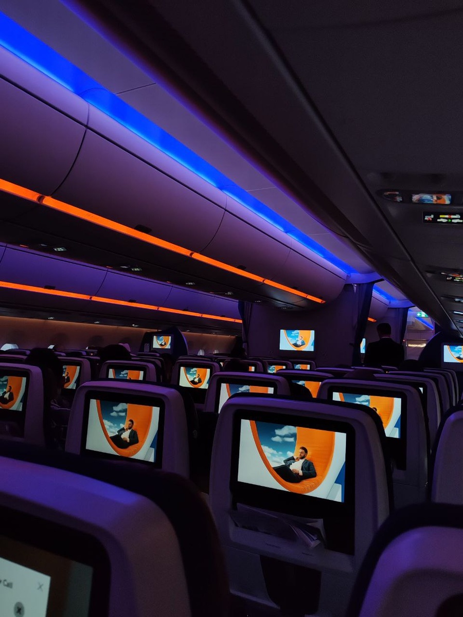 Салон Airbus A350-900