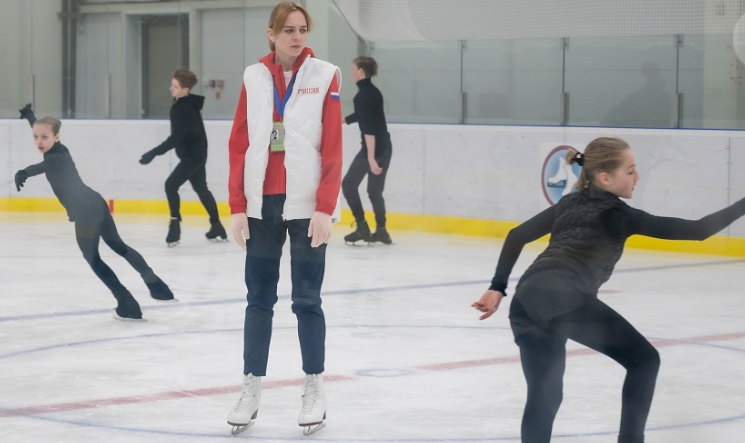 Кадр из сериала "Хрустальная королева"