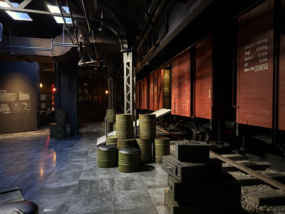 Фото выставочной комнаты