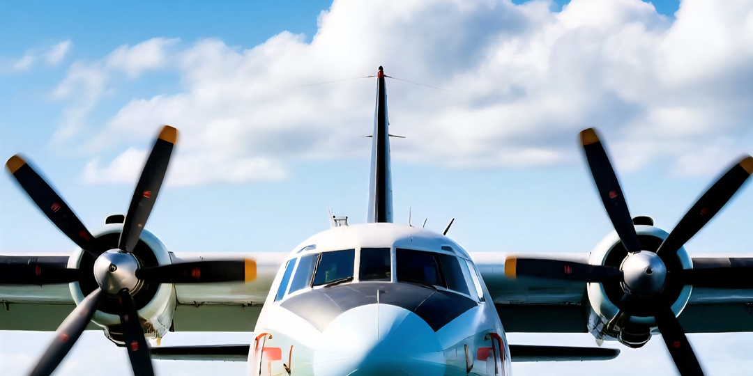 Ил-18: Винтажный аристократ неба, который тарахтел как трактор, но летал как бог