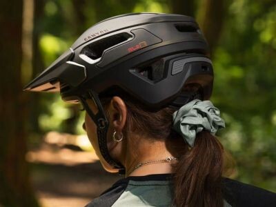    Новый велосипедный шлем защищает снаружи, а не изнутри