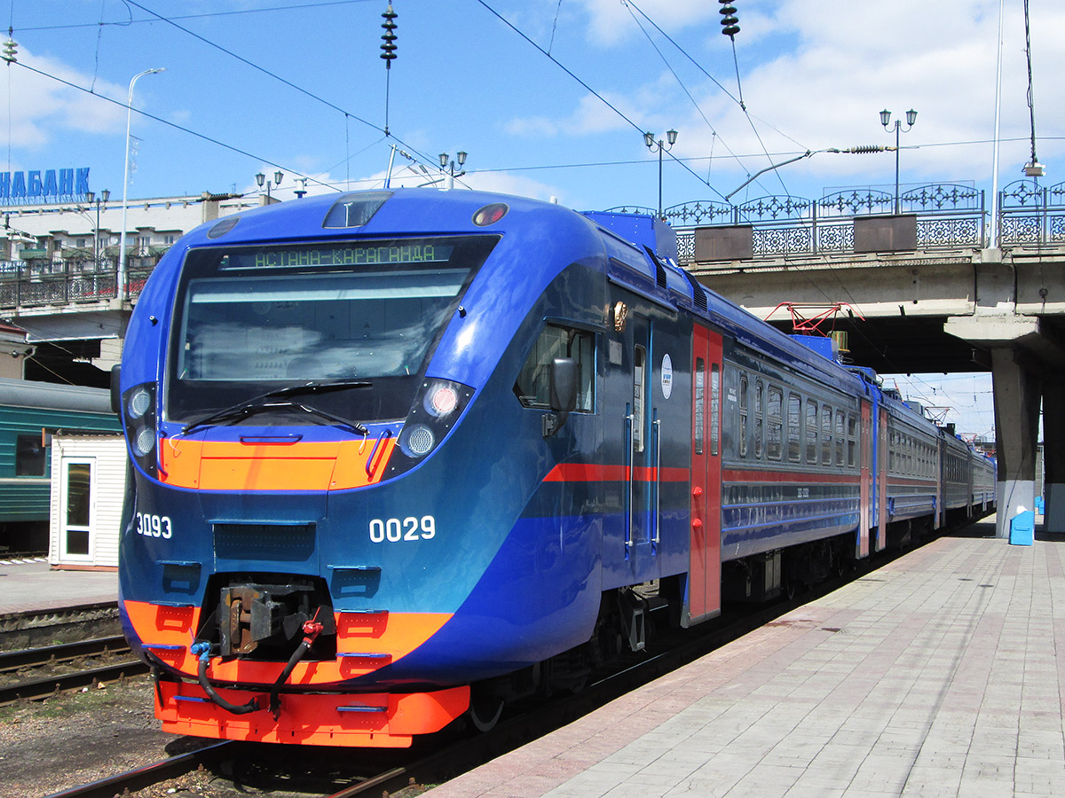 Электропоезд ЭД9Э-0029 — прародитель серии ЭП3Д. Источник фото: ru.wikipedia.org Авторство: motowoz. http://trainpix.org/photo/99064/, CC0, https://commons.wikimedia.org/w/index.php?curid=37668201