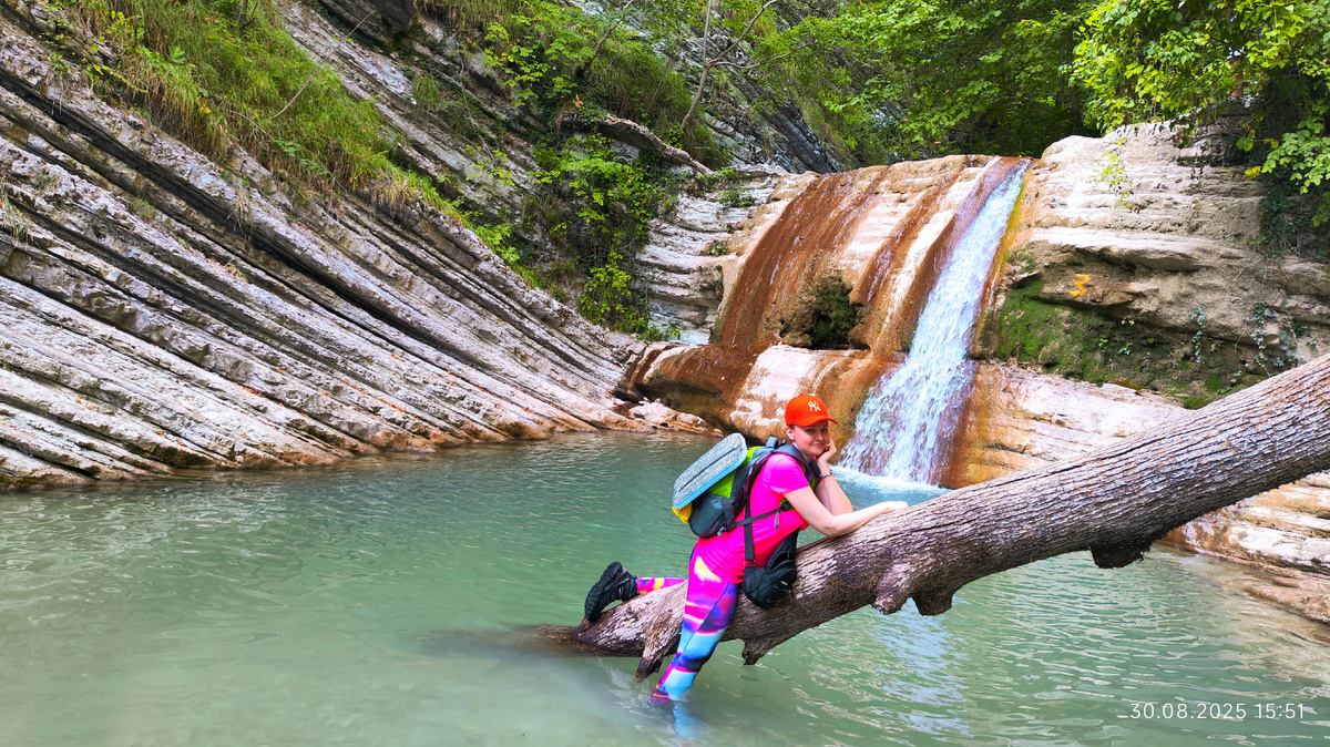 Водопад Дольмен