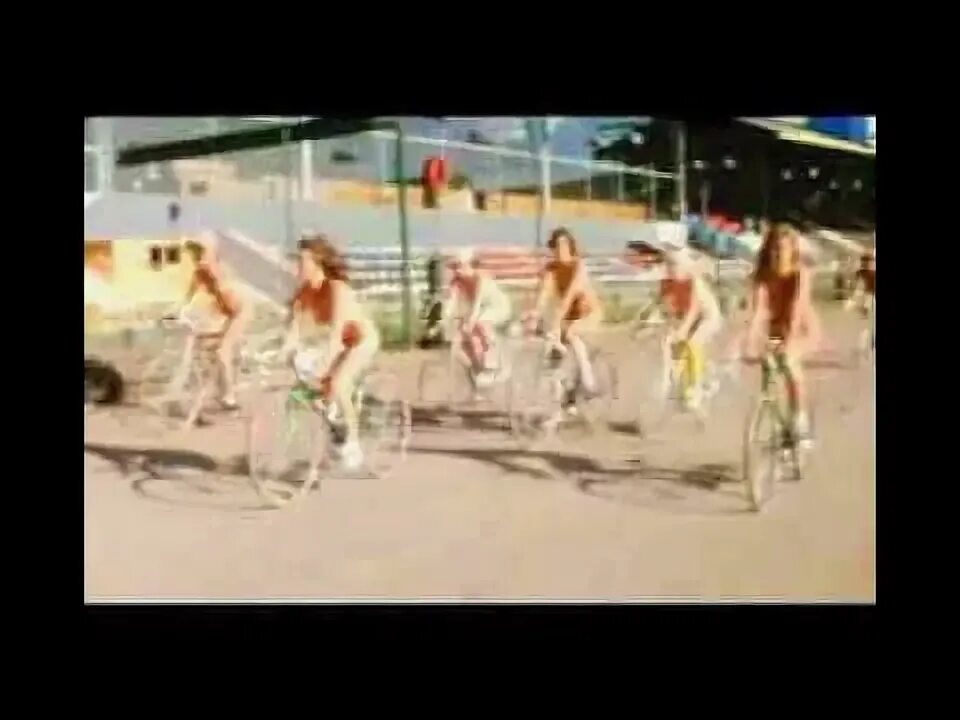 Из клипа Bicycle Race