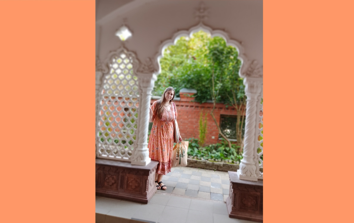 Фото храма Кришны в Лахте, на фото автор блога