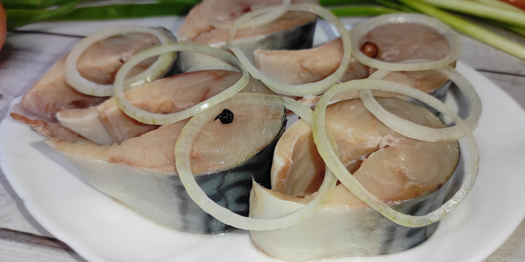 Малосольная СКУМБРИЯ пряного посола. Скумбрия быстрого приготовления в рассоле.