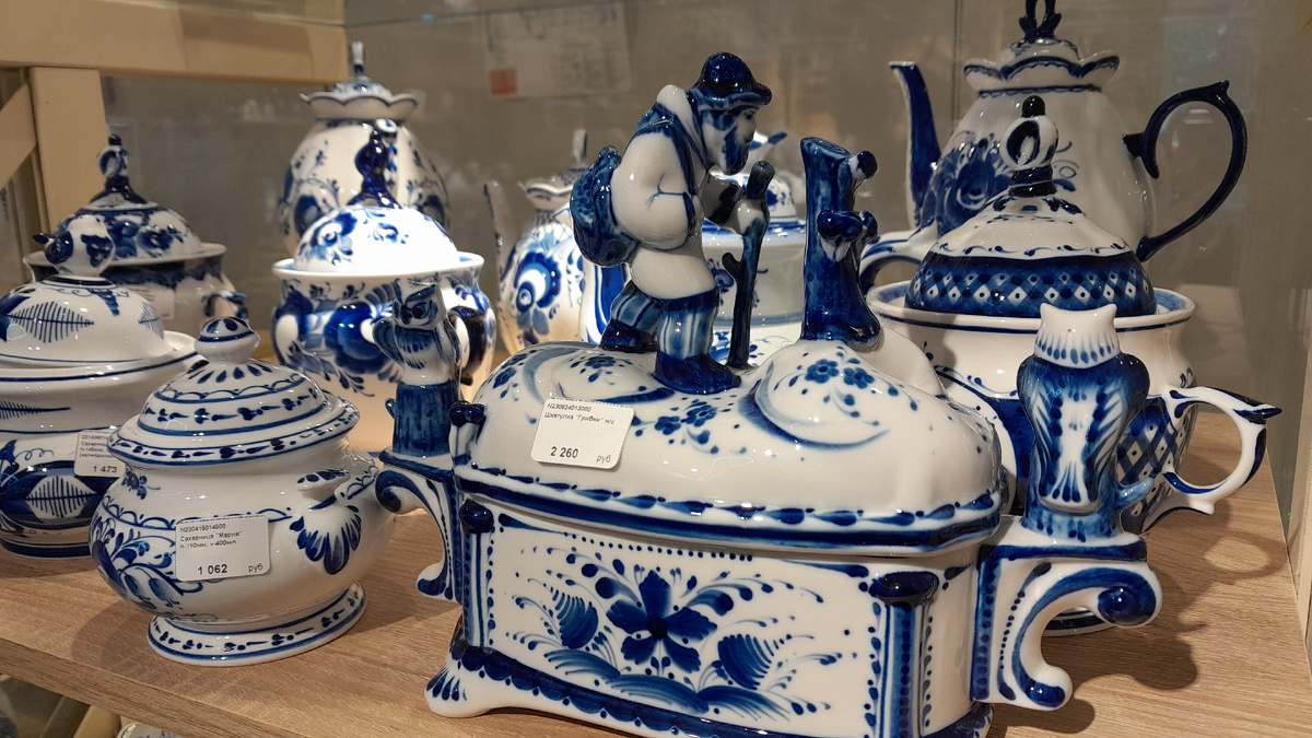 В магазине при заводе