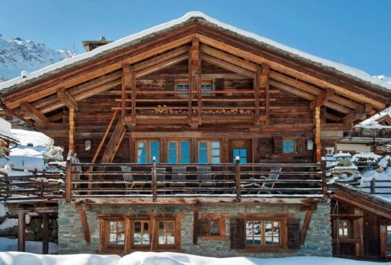 Дом типа шале из немецкого бруса