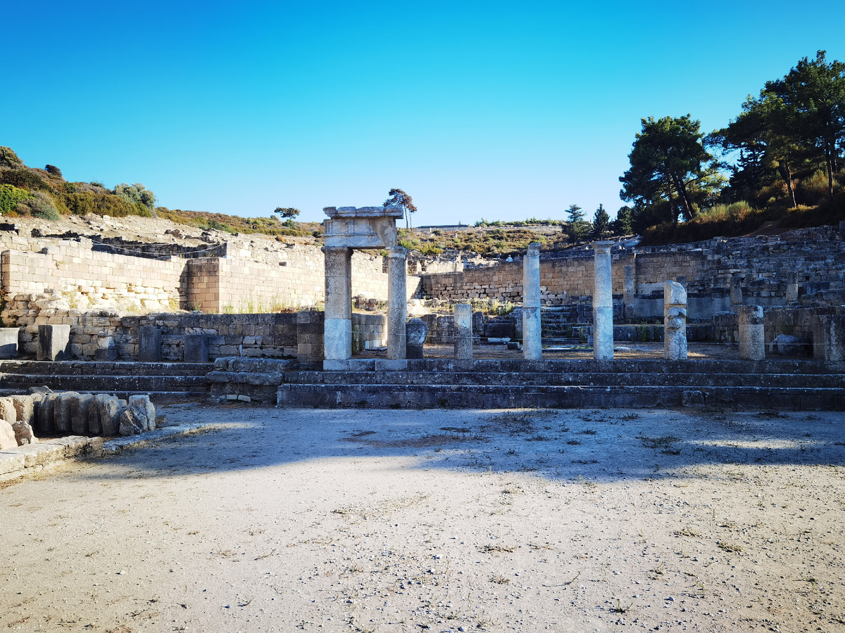 Руины города Камироса