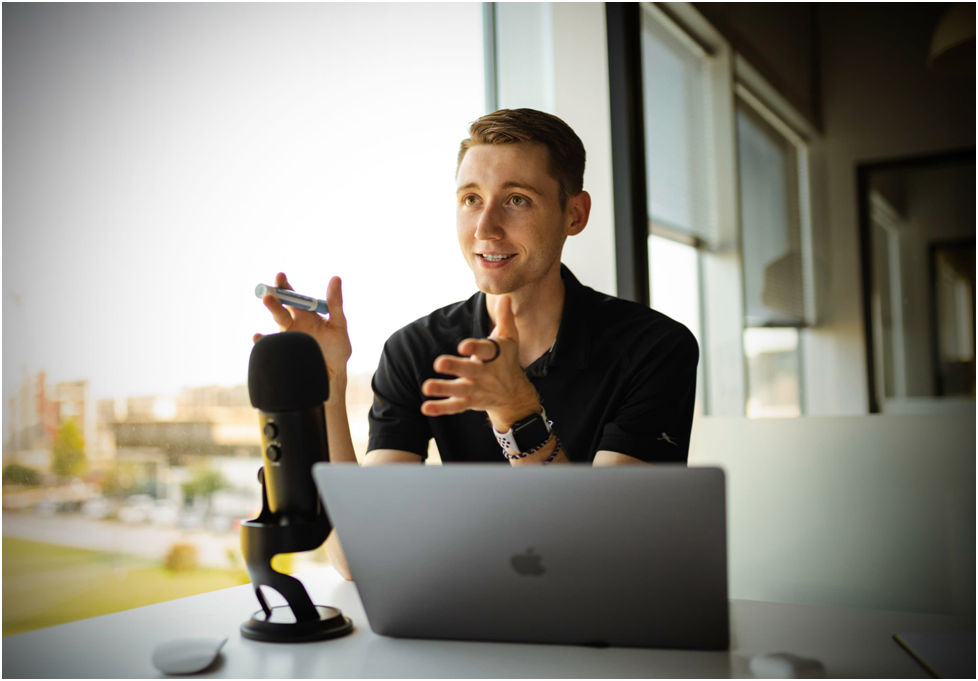 Демонстрация известного бренда техники