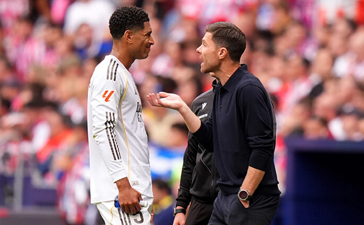 Хаби Алонсо и Джуд Беллингем во время дерби с "Атлетико". Фото: соцсети