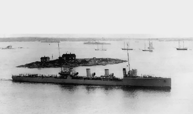 Эскадренный миноносец «Новик»