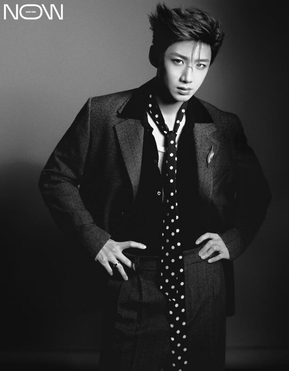 Бай Цзинтин. Листайте галерею...