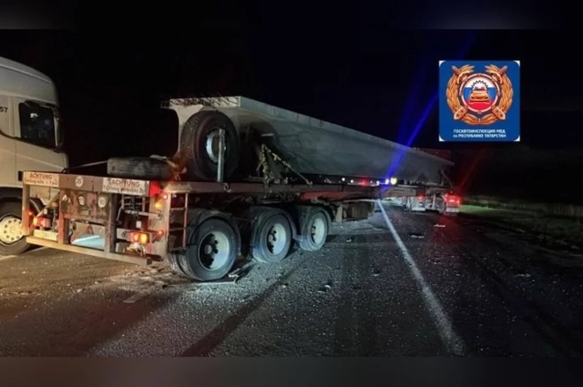    Четыре человека разбились насмерть на трассе под Елабугой