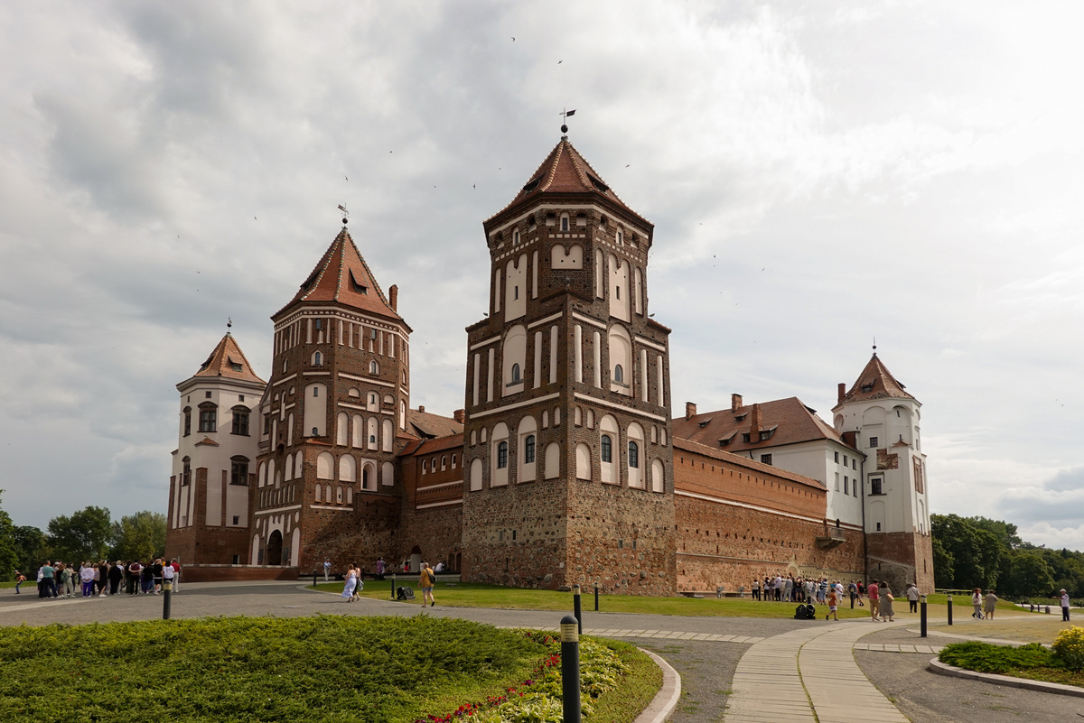 Мирский замок под Минском. Фото автора.
