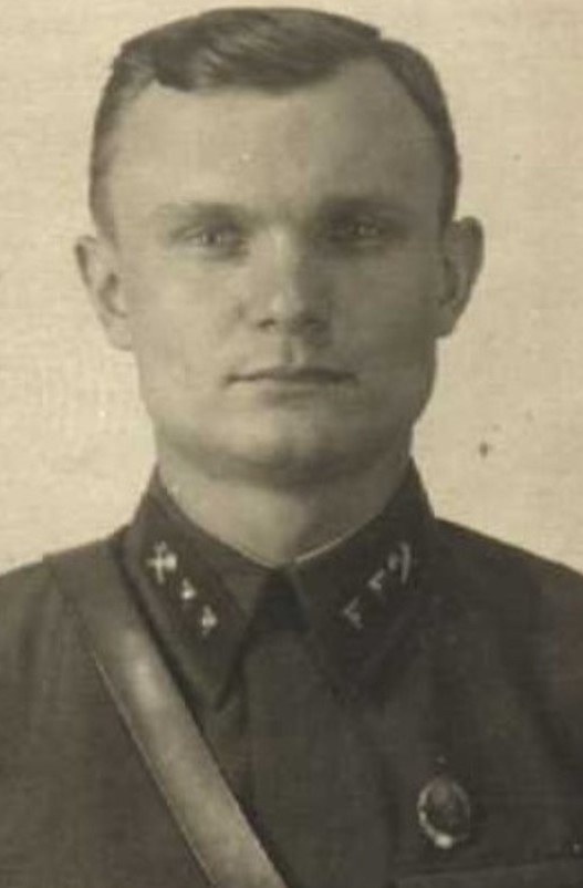 Военттехник 2-го ранга И.К. Безручко.