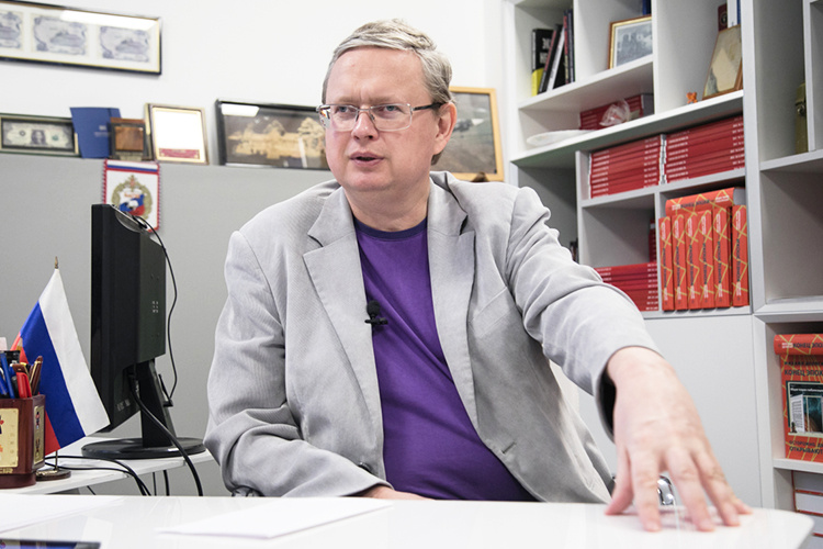    Михаил Делягин: «Если государство будет оздоровлено, то мы станем жить в самой богатой и самой счастливой стране мира».   
Фото: «БИЗНЕС Online»