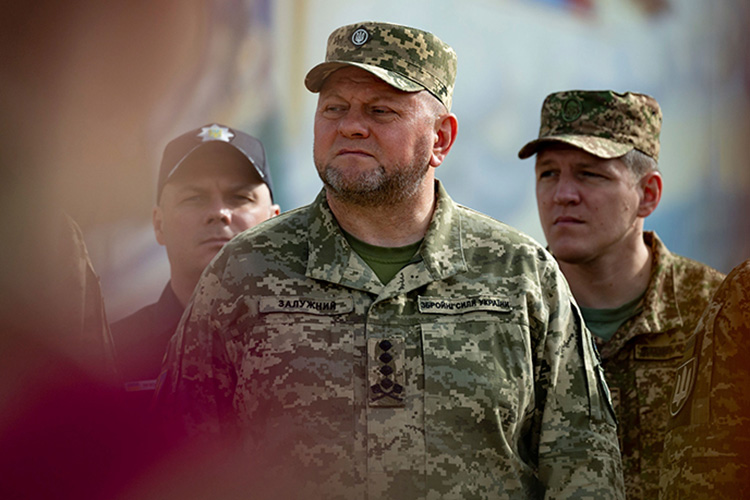 «Бывший главком ВСУ Валерий Залужный разродился громадной статьей, в которой дал военно-технологический анализ ситуации, сложившейся на фронте»
Фото: © Ukrainian Presidential Press Off / Keystone Press Agency / www.globallookpress.com
