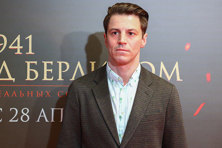 Главным героем справедливо назвать советского агента, которого сыграл Гела Месхи
Фото: © Sobolev Artyom/news.ru / www.globallookpress.com