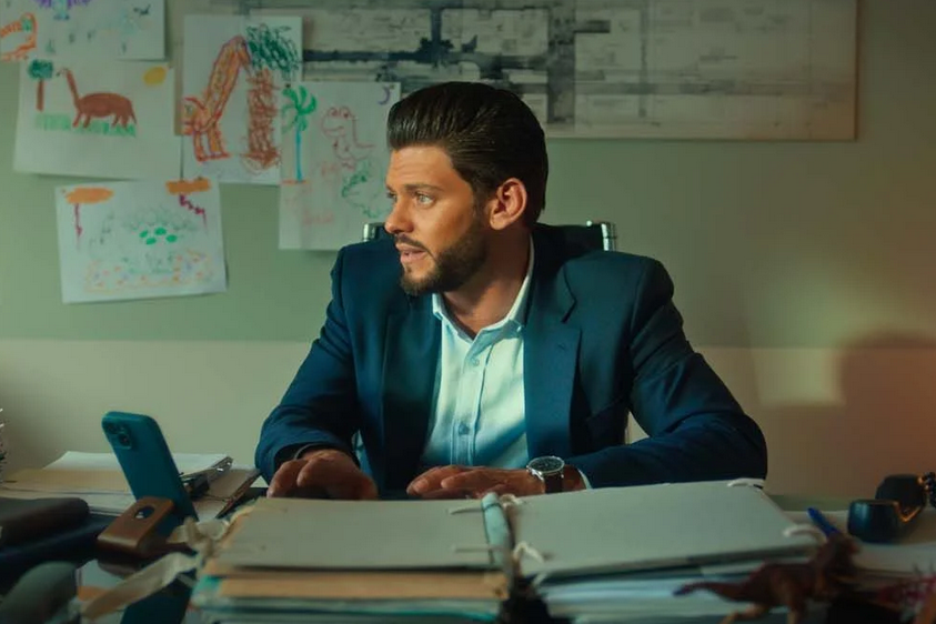 Листайте кадры.