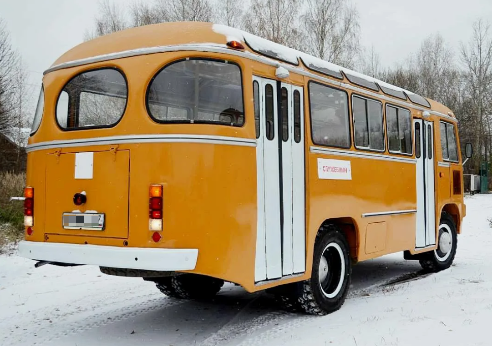 Вот на таком автобусе мы поехали в Волгоград. Фото из открытых источников.