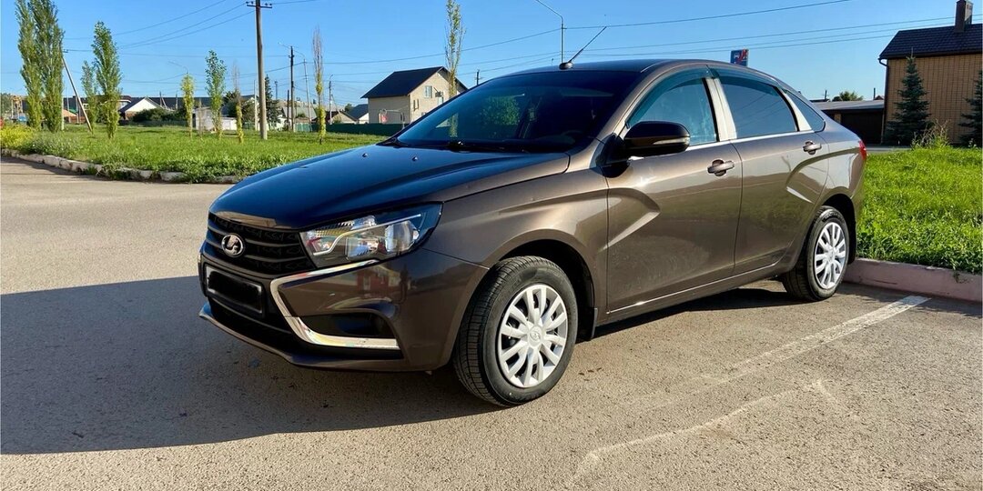 За 2 месяца продажи Lada Vesta (2019) позвонили 3 салона и 1 реальный покупатель, который предложил цену на 20% ниже моей