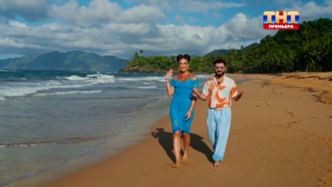 Кадр из шоу «Звёзды в джунглях»