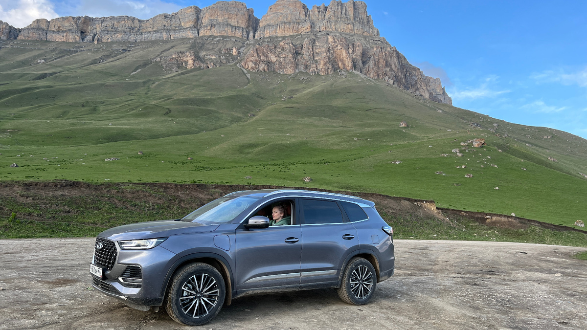 Личный архив 2023 год. Презентация гибридного авто на Кавказе