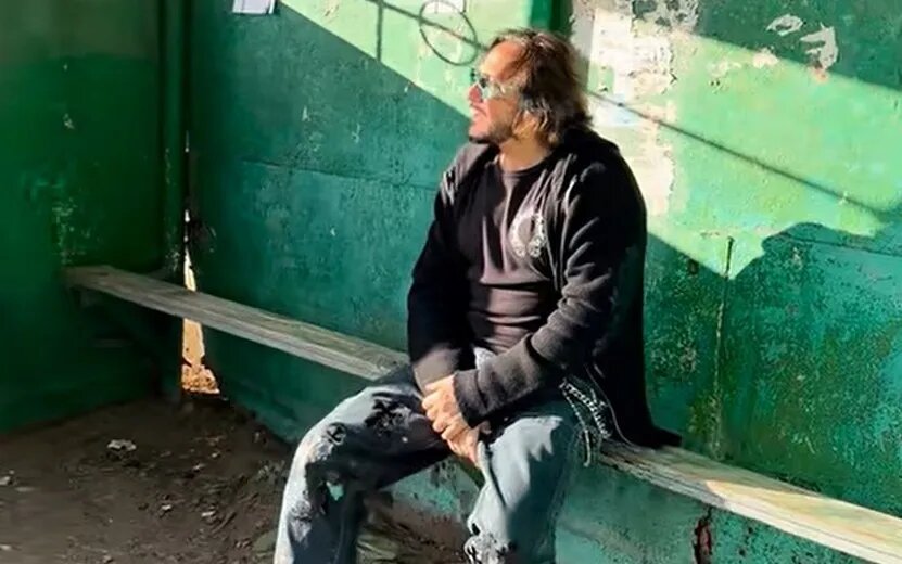    Видеофакт: певца Стаса Михайлова заметили на автобусной остановке в Ижевске