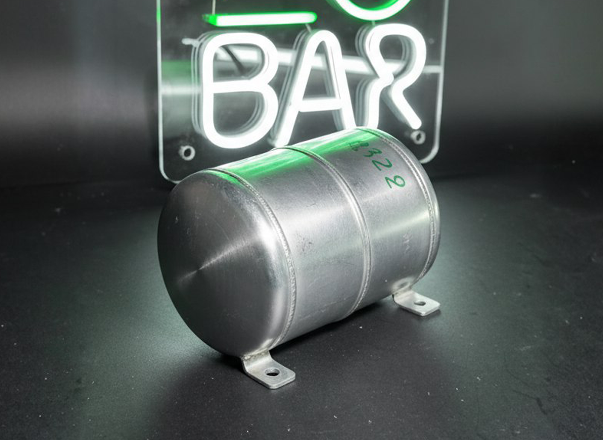 *Ресивер пневматической системы / Фото можно прокрутить.