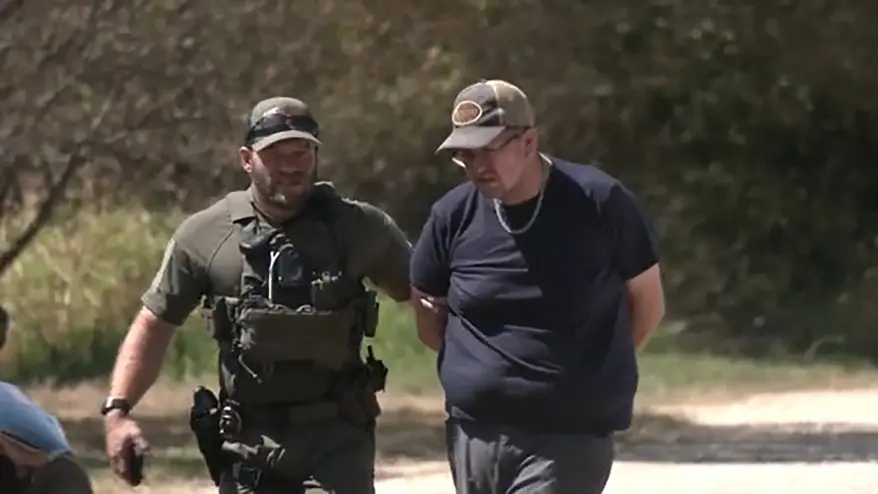 Недотёпа арестован