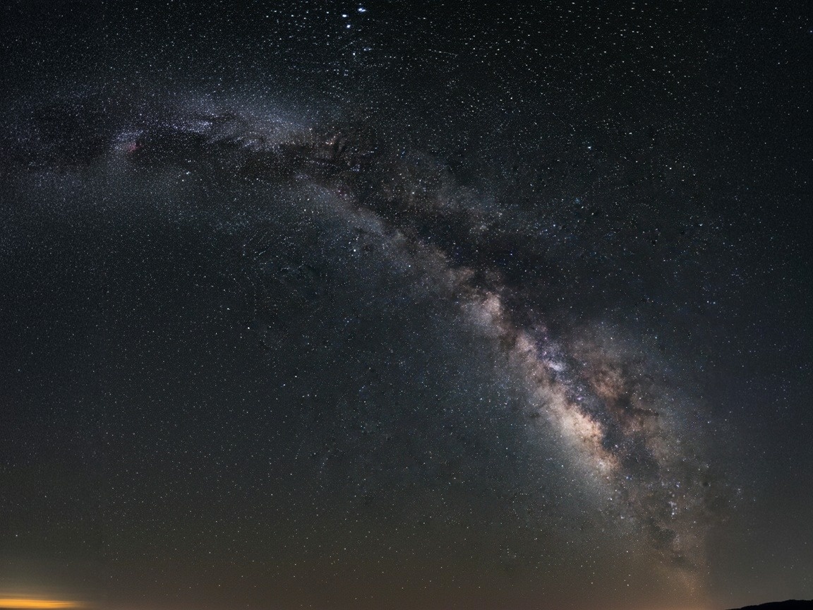 Зона избегания скрывает массу за пылью и звёздами