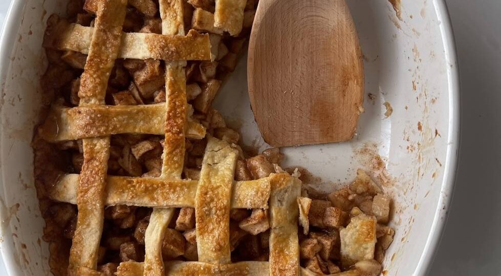 Почему жёсткие диеты опаснее пирога с мукой и сахаром